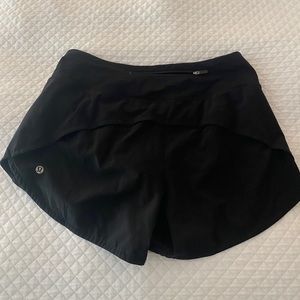 Lululemon speed up short 4”